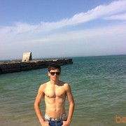  ,   Viktor, 42 ,   