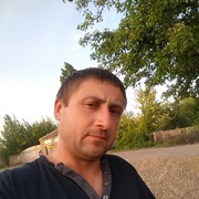  ,  Vadim, 40