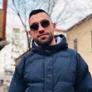  ,  Endri, 28