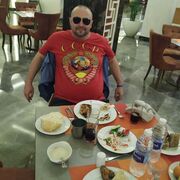   ,  Vadim, 47