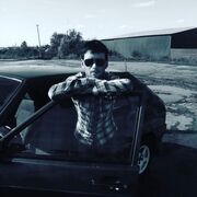  ,  Elyorbek, 32