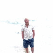  ,   Sasho, 40 ,  