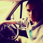 ,  Andrey, 32