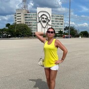  ,  Tatiana, 48