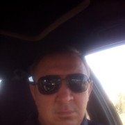  ,   Viktor, 45 ,   