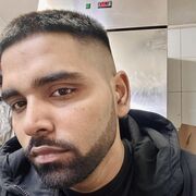  Ara,  David, 28