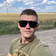  ,  Viktor, 27