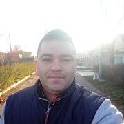  ,  Maxim, 37
