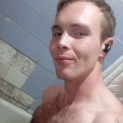 ,  Toni, 33