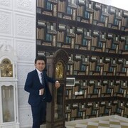  ,  Akmal, 32