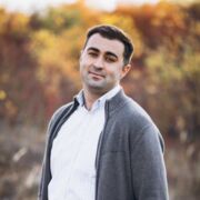 ,  Tofik, 24