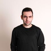  -,   Artur, 25 ,   ,   , c 