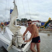  ,   Artem, 38 ,   