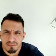  ,  Marat, 33