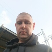  ,   Maikl, 40 ,   ,   