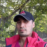  ,   Ali, 32 ,   ,   