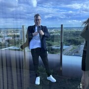  ,   Anton, 48 ,   , 