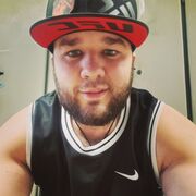  ,   Pavel, 33 ,   ,   , c , 