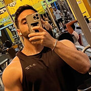 ,   Enzo, 35 ,   ,   , c , 