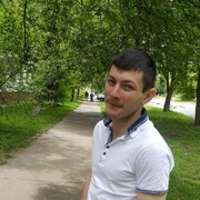 ,  Andrii, 32