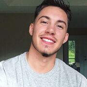  ,  Andrew, 25