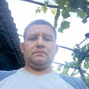  ,  Valentin, 40