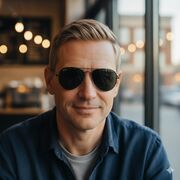  ,  Max, 42
