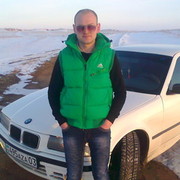  ,   Viktor, 33 ,   