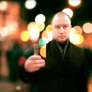  ,  Alen, 44