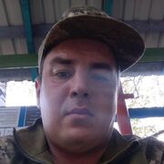  ,  Simon, 37