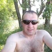  ,  Lasha, 40