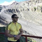  ,   Den, 35 ,  