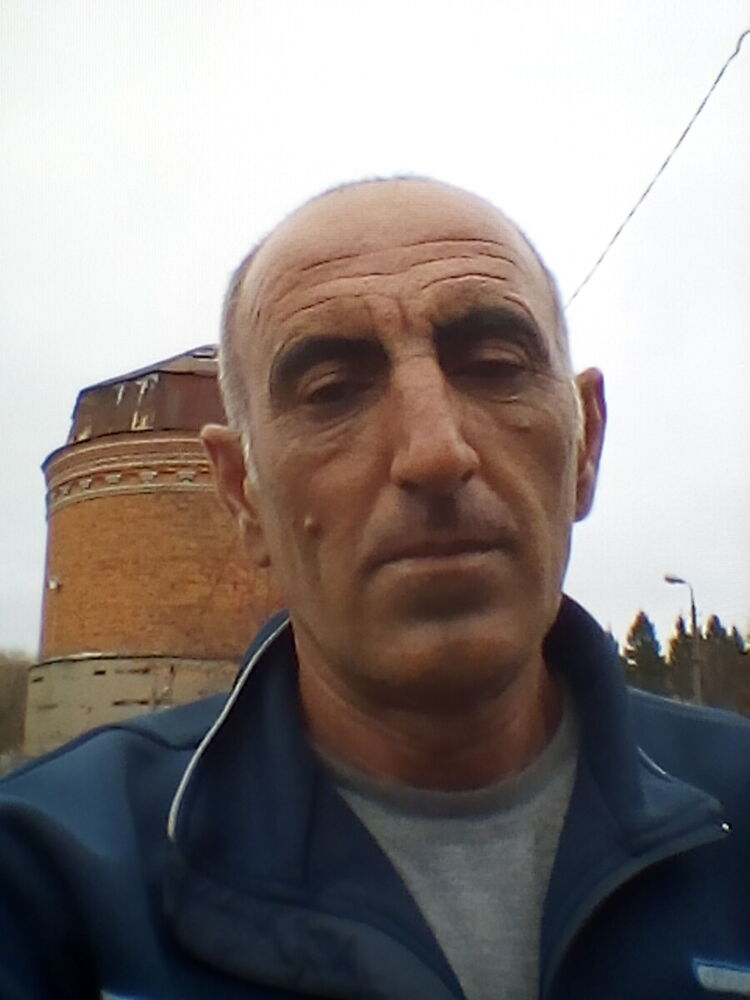  21904959  , 52 ,    