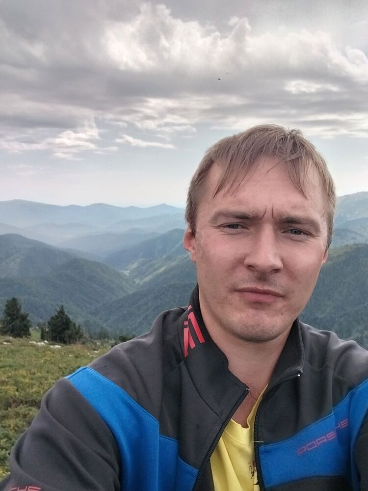  ,   Denis, 29 ,   c 