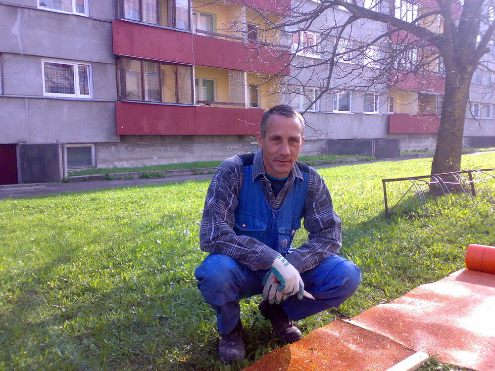  6496429  Sergei, 60 ,    