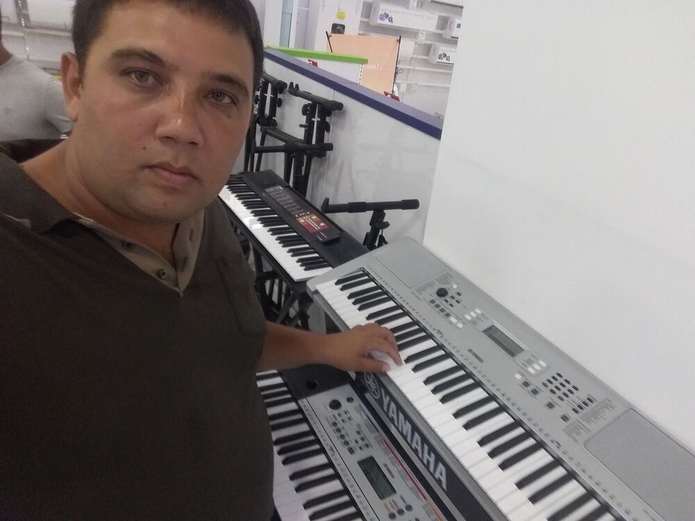  ,   Dilshadbek, 42 ,     , c 