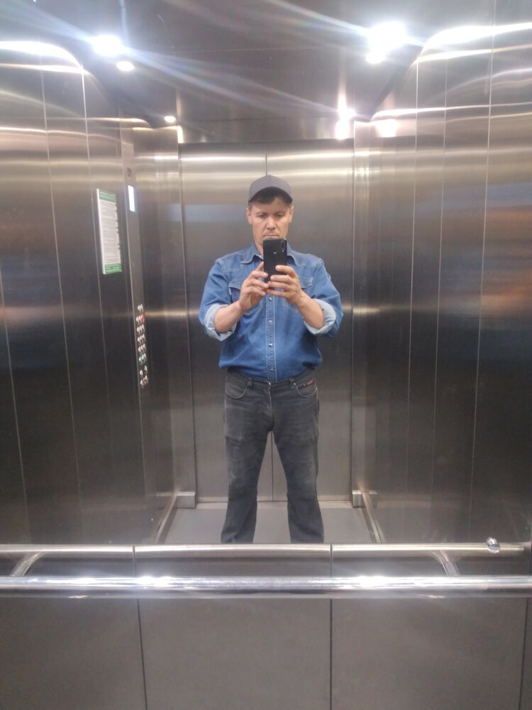  28310879  , 49 ,    