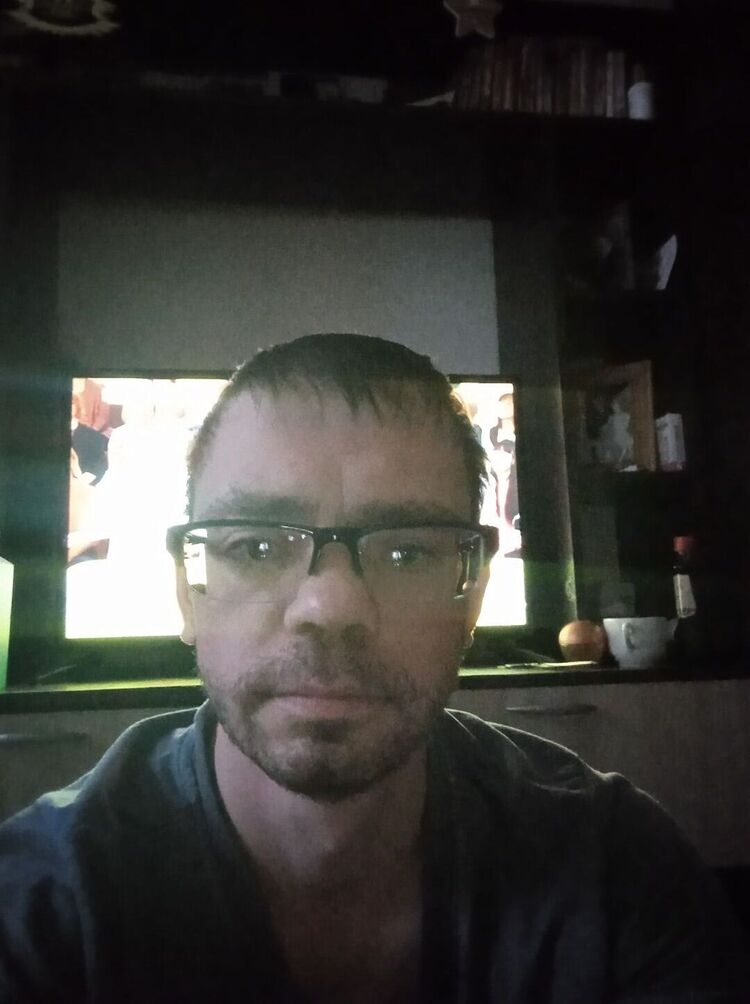  31859809  , 37 ,    
