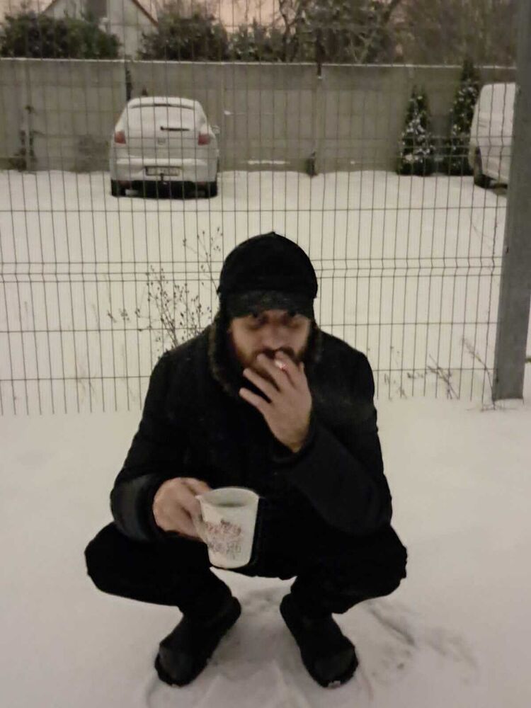  42853219  Levani, 37 ,    