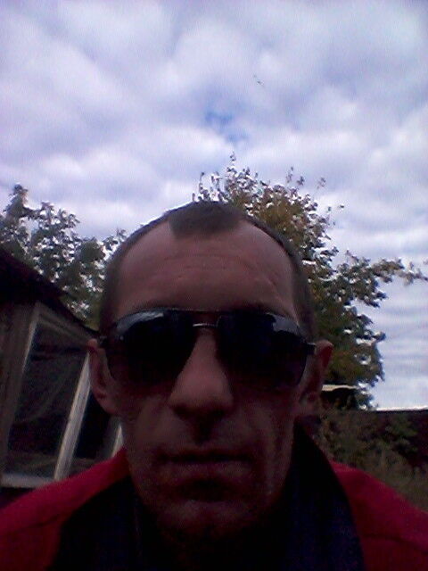  ,   Denis, 37 ,   ,   , c 