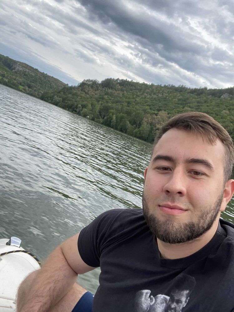 ���������� ������������, ���� ������� Adam, 28 ���, ������������ ��� ����� � ���������, c�������� ���������