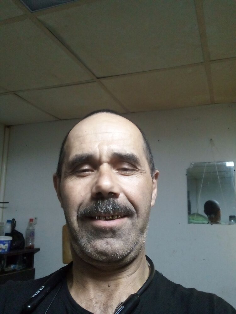 43664389  , 52 ,    