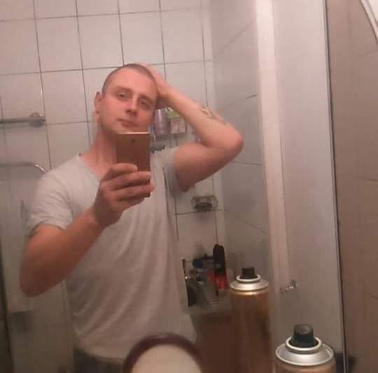  46627109  Edia, 31 ,    