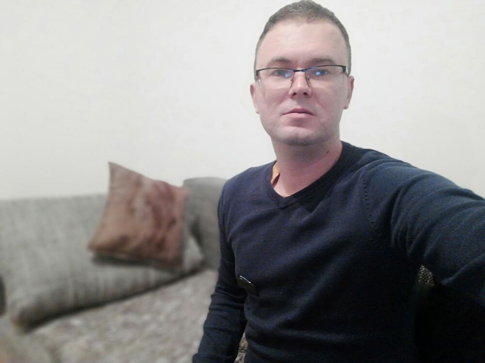  ,   Darko, 40 ,   ,   , c 