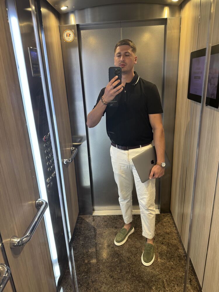  42931069  Alex, 32 ,    Malta