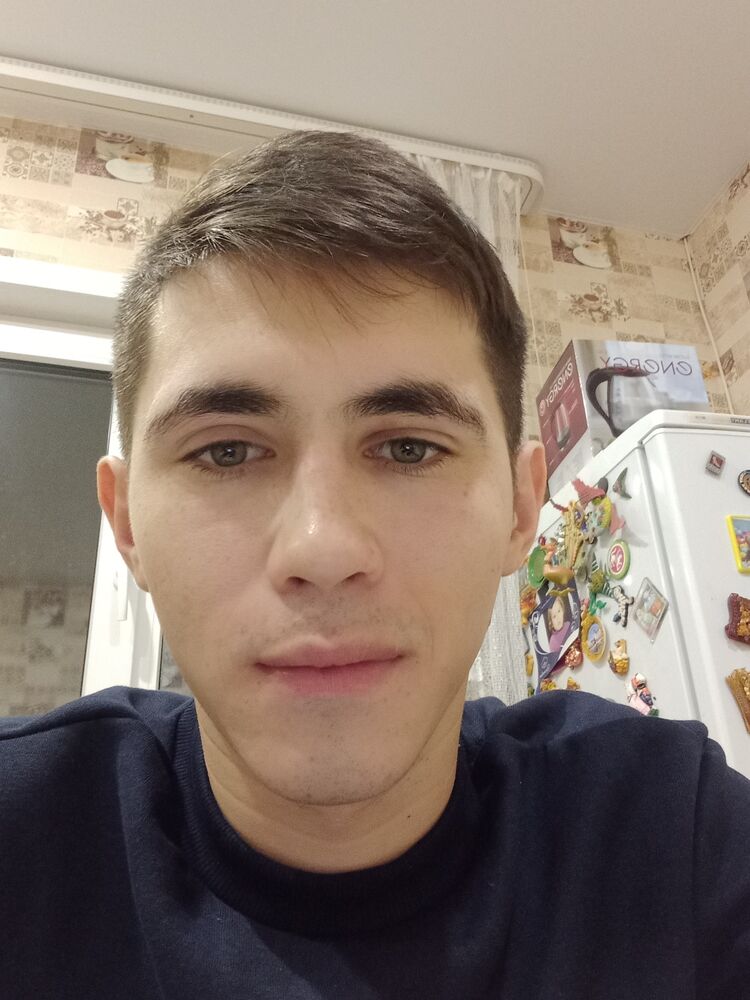  33719079  Ilnaz, 24 ,    