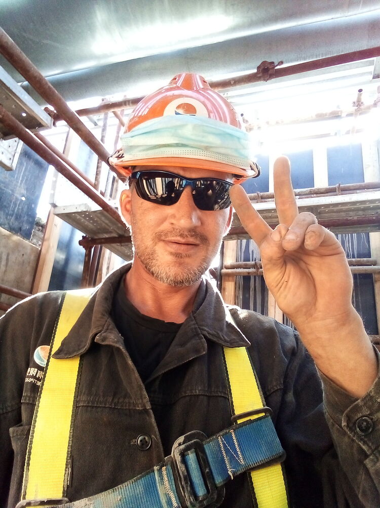  --,   Vladimir, 48 ,   ,   , c 