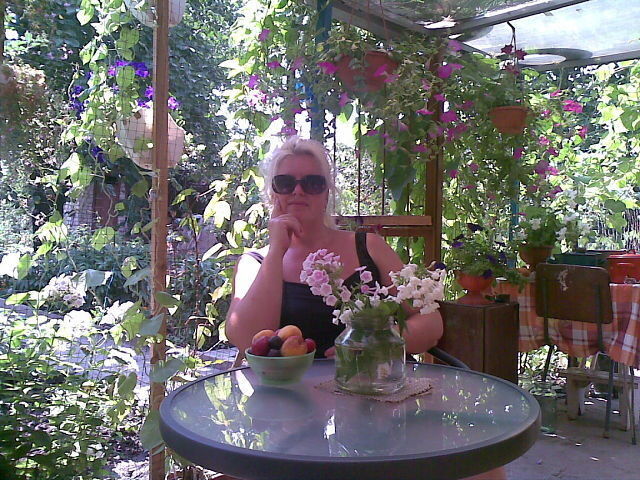  16338069  Svetlana, 58 ,     