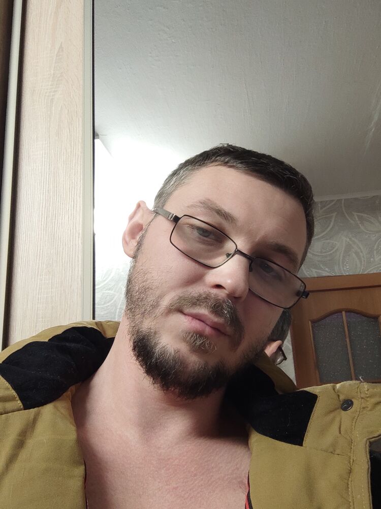  31831799  , 37 ,    