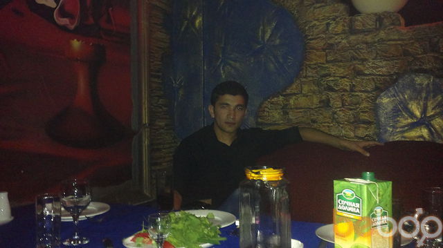  1180439  Bobur, 37 ,    
